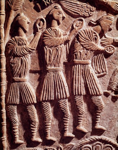 Lombardische kunst: de wijze koningen, laag reliëf van het altaar van hertog Rachis - Beeldhouwwerk, Lombardische kunst, 737-744 - Cividale del Friuli, Chretien Museum, schat van de kathedraal door Lombard School