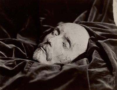 [Doodsmaske van William Shakespeare], ca. 1865 (albumine zilverdruk) door London Stereoscopic Company
