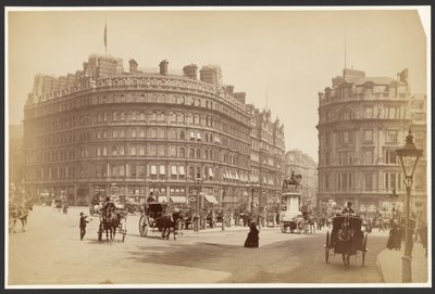 Grand Hotel, Charing Cross door London Stereoscopic and Photographic Company