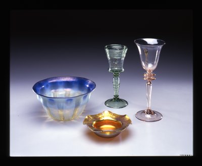 Set glaswerk door Louis Comfort Tiffany
