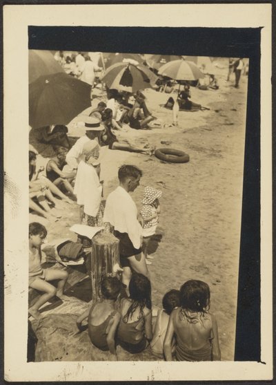 [Strandscène]. door Louis Fleckenstein