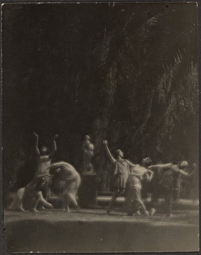 [Dansers in de tuin]. door Louis Fleckenstein