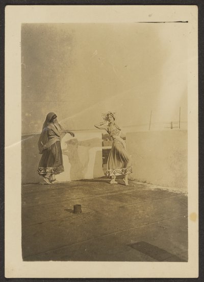 [Dansers op het dak]. door Louis Fleckenstein