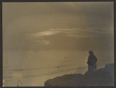 [Figuur Bekijken Zonsondergang]. door Louis Fleckenstein