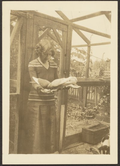 [Florence Voedt Duiven]. door Louis Fleckenstein