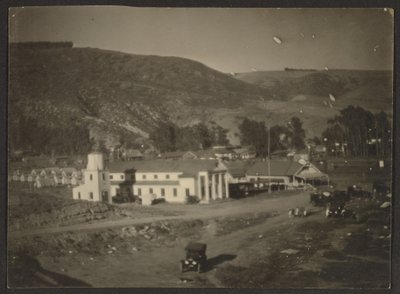 [Landschap met gebouwen]. door Louis Fleckenstein