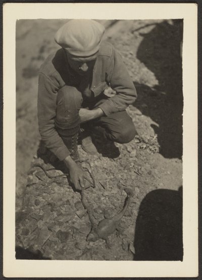 [Man en Hagedis]. door Louis Fleckenstein