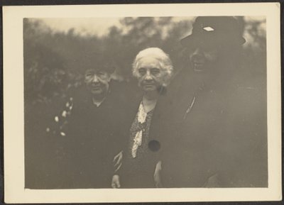 [Mevrouw Fleckenstein en vrienden]. door Louis Fleckenstein