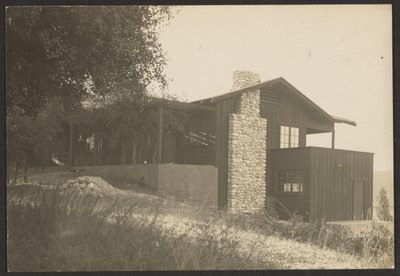 Oak Lodge door Louis Fleckenstein