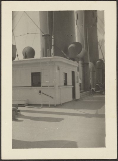 [Scheepsdek]. door Louis Fleckenstein