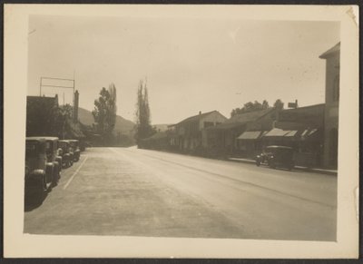 [Straatbeeld] door Louis Fleckenstein