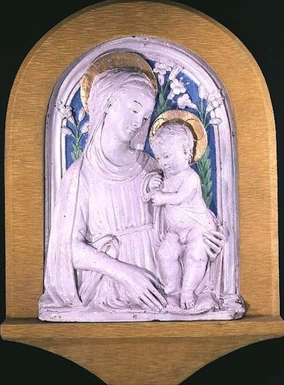 Madonna en Kind door Luca Della Robbia