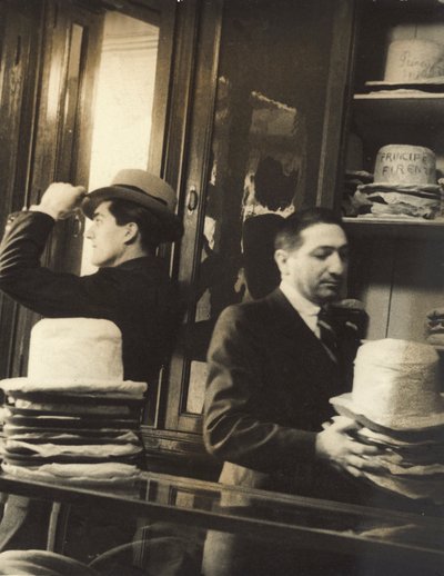Hoedenwinkel in Florence door Luigi Leoni