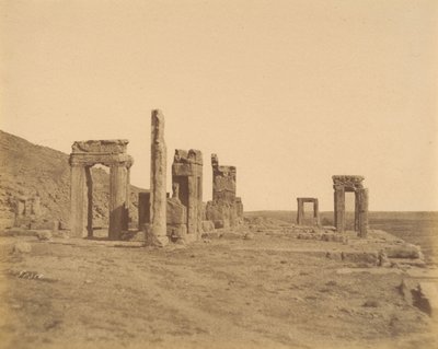 Persepolis, W: voor restauratie, 1840s-60s door Luigi Pesce