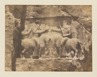 Uitzicht 10 - Naqsh-e Rostam. Rotsreliëf. Inwijding van Ardeshir I door de god Ahura-Mazda door Luigi Pesce