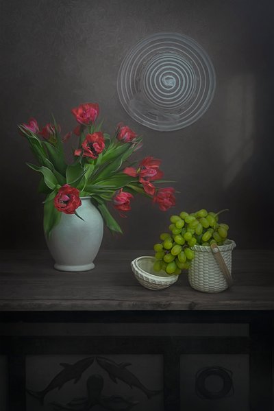 Rode tulpen, groene druiven door Lydia Jacobs