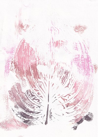 Roze botanisch blad door Maira Ribena