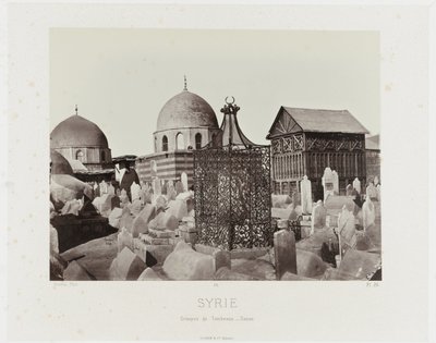 Gezicht op een begraafplaats in Damascus door Maison Bonfils