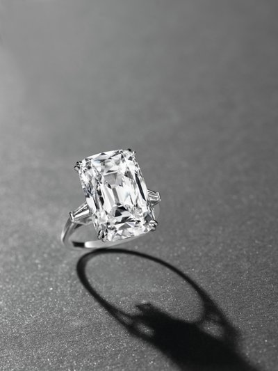 Een elegante ring door Manuel Cusí