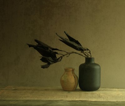 Minimalistisch stilleven met bladeren door Margaret Halaby