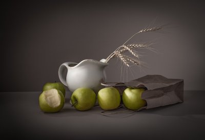 Natuurlijke appels en tarwe door Margareth Perfoncio