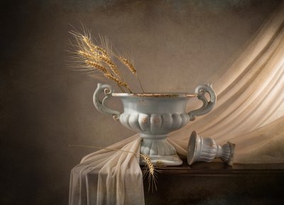 Rustieke tarwe-urn door Margareth Perfoncio