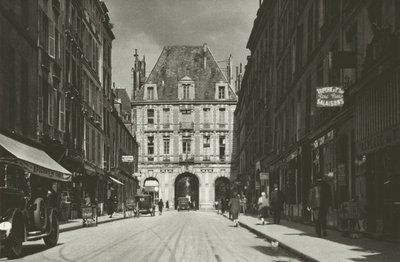 Parijs: Rue de Birague door Mario Bucovich