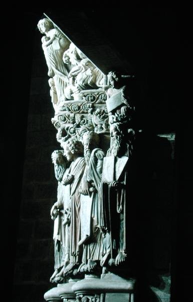Detail van de Portico de la Gloria met de profeten van het Oude Testament door Master Mateo