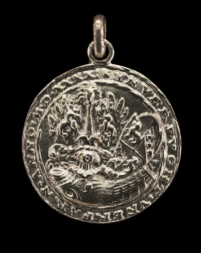 Schild, Cuirass, Helm en Kam [achterkant], 1541 door Matthes Gebel