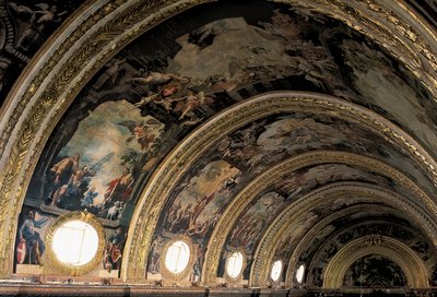 Fresco van het gewelf van het hoofdschip van de kathedraal Sint Jan in de stad Valletta, Malta door Mattia Preti