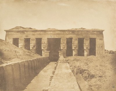 Façade van de Tempel van Athor in Dendérah Tentyris, 1849-50 door Maxime Du Camp