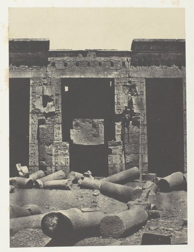 Médinet-Habou, Oostelijk deel van de Peristyle van het Paleis van Ramsès-Méiamoun; Thebe door Maxime Du Camp