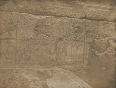 Paleis van Karnak, buitenbeelden van het granieten heiligdom, 1849-51 door Maxime Du Camp