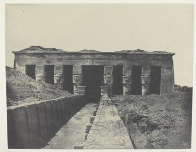 Algemeen Uitzicht, Grote Tempel van Dendera (Teutyres), Opper-Egypte door Maxime Du Camp
