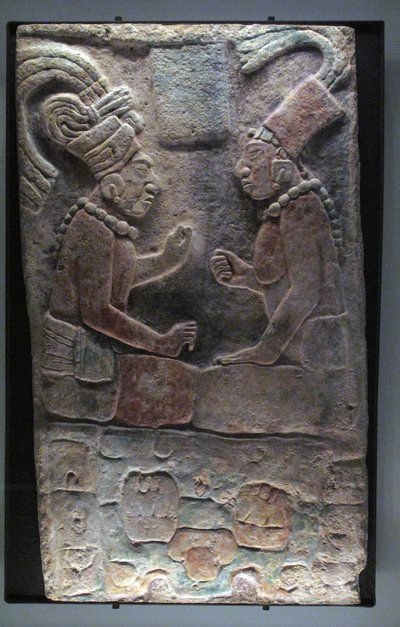 Twee zittende mannen, El Chicozapote, Usumacinta, Late Klassieke Periode, 600-900 n.Chr. door Mayan