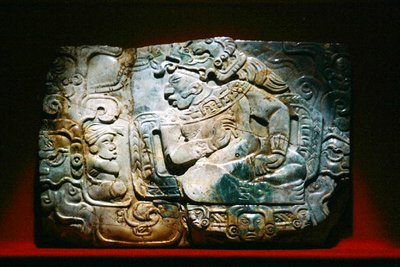 Pectoraal van de koning en hoveling, uit Nebaj, Guatemala, Klassieke Periode door Mayan Mayan