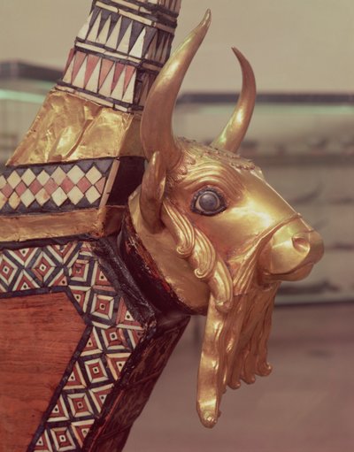 Hoofd van een stier, decoratie van een harp, 2800-2300 v.Chr. door Mesopotamian