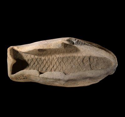 Terracotta mal in de vorm van een vis door Mesopotamian