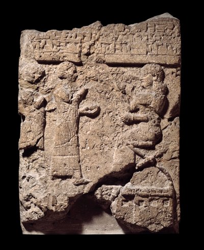 Mesopotamië: kalkstenen reliëf van schrijvers die de buit opnemen tijdens de plundering van Musasir. uit het paleis van Sargon II in Khorsabad. 710 v.Chr. door Mesopotamian Mesopotamian