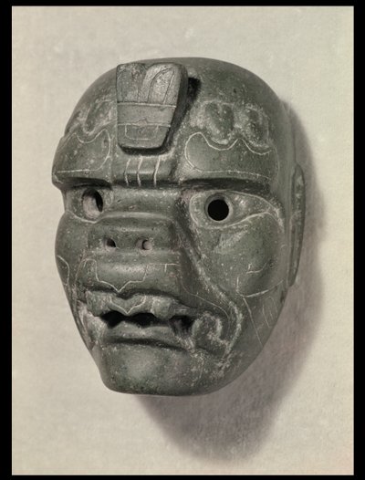 Feline masker van een man, uit Oaxaca, Pre-Columbiaans door Mexican School