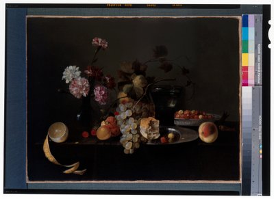 Stilleven met bloemen, fruit en een rummerglas op een stenen plaat door Michiel Simons