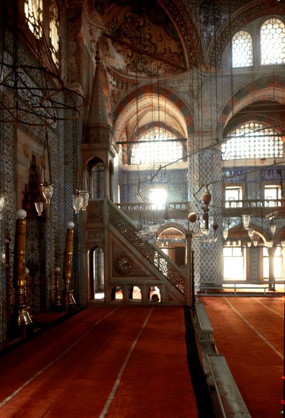 Interieur van de Rustem Pacha Moskee door Mimar Sinan