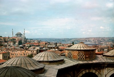 Ottomaanse architectuur: uitzicht op de stad met de Suleymaniye-moskee (1550-1557) door Mimar Sinan