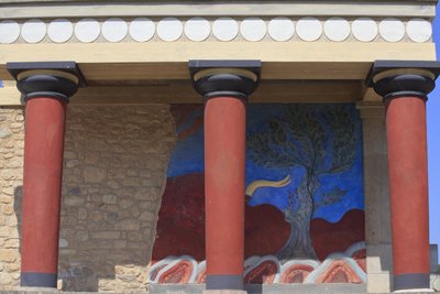 Minoïsch archeologisch terrein van Knossos. Noordingang, Noordzuilhal. door Minoan