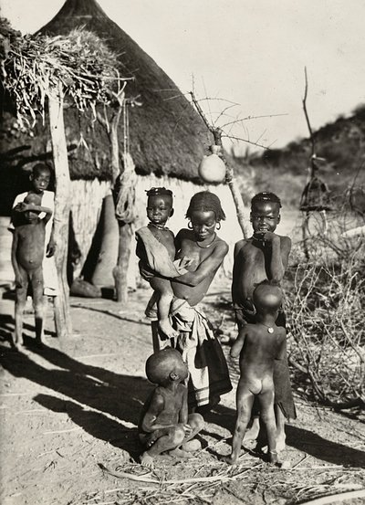 Een groep jongens van de Tacruri stam, 09/05/1936 door Modestino Baldinetti