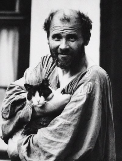Gustav Klimt met een kat door Moritz Nähr