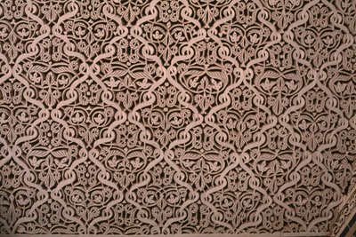Kasbah van Thamiel glaoui, stucwerk, detail (keramiek) door Moroccan School