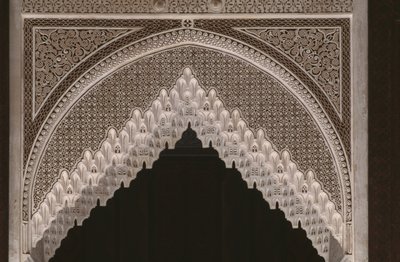 Kasbah van Thamiel glaoui, stucwerk, detail (keramiek) door Moroccan School