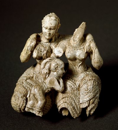 Myceense kunst: ivoren idool bestaande uit twee godheden en een kind - 1500 v.Chr. door Mycenaean