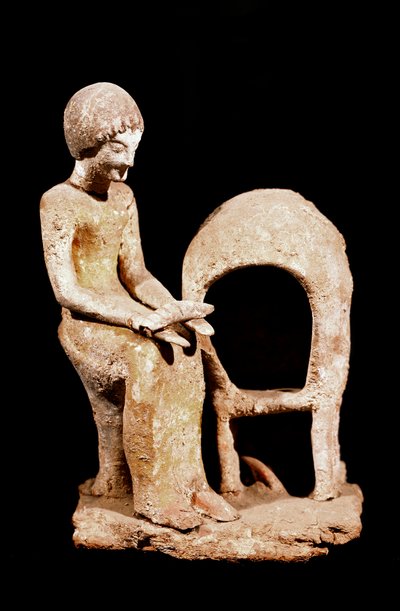 Myceense kunst: vrouwelijke figuur bij een oven met een brood in de hand door Mycenaean